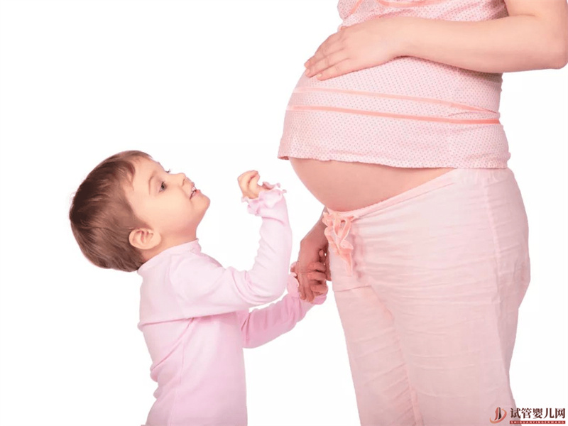 試管嬰兒和普通寶寶有什么區別？看完你就明白了(圖1)