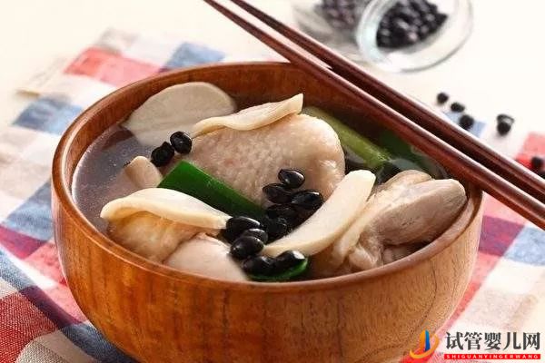 黑豆蓮藕雞湯 備孕食譜:湯類(圖4)