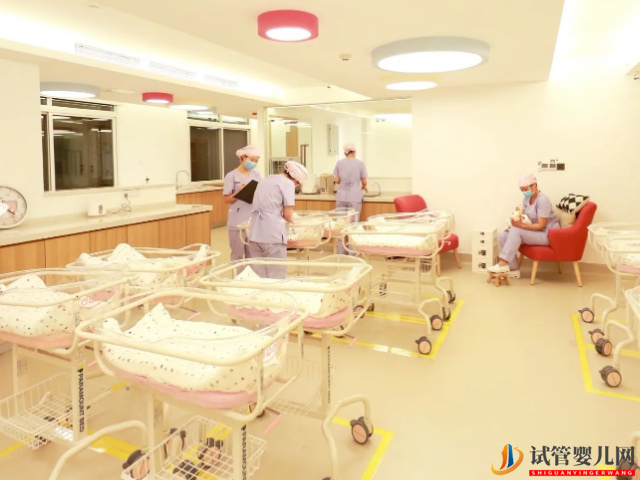 產后花“重金”入住月子中心1個月，回家后后悔不已！(圖2)