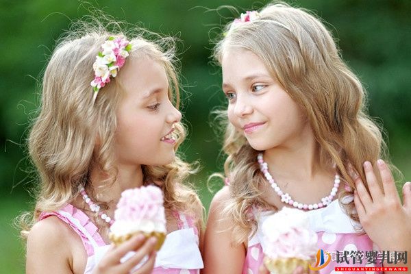 美國試管嬰兒資訊生同卵雙胞胎的概率分析(圖2)