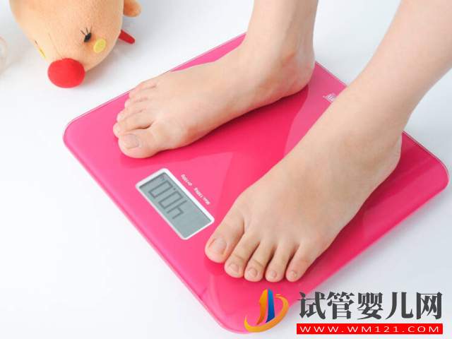 孕婦每月體重增長參照表，合理飲食+運(yùn)動+監(jiān)測祝你達(dá)標(biāo)(圖3)