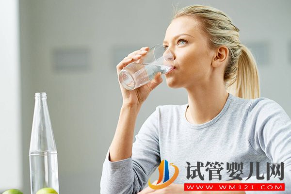 巧囊快速自然懷孕方法有3種，術后盡快同房單側也能受孕(圖2)