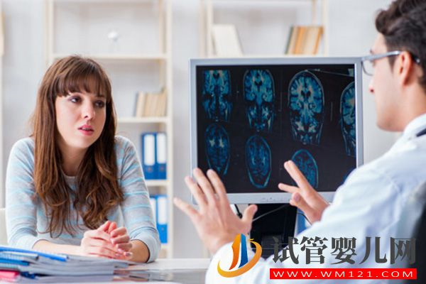 胚胎出現16號染色體三體的原因有4點，是偶然or遺傳來看(圖3)