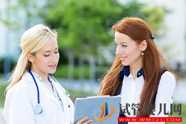 胚胎出現16號染色體三體的原因有4點，是偶然or遺傳來看(圖1)