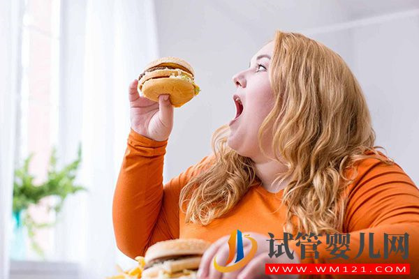 適合胖多囊的減肥方法有3種，限制熱量攝入食譜可以參考(圖1)