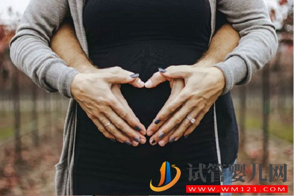 停經(jīng)是不是不能生孩子?52歲高齡孕媽說(shuō)了自己的(圖2) 停經(jīng)是不是不能生孩子?(圖2)