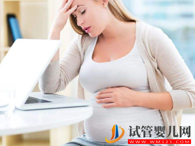 別傻等預產期了！出現這5種癥狀和反應說明胎兒已入盆要生了(圖2)