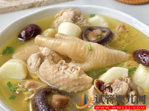 老母雞湯催奶做法大全，按照步驟燉好喝又營養(圖1)