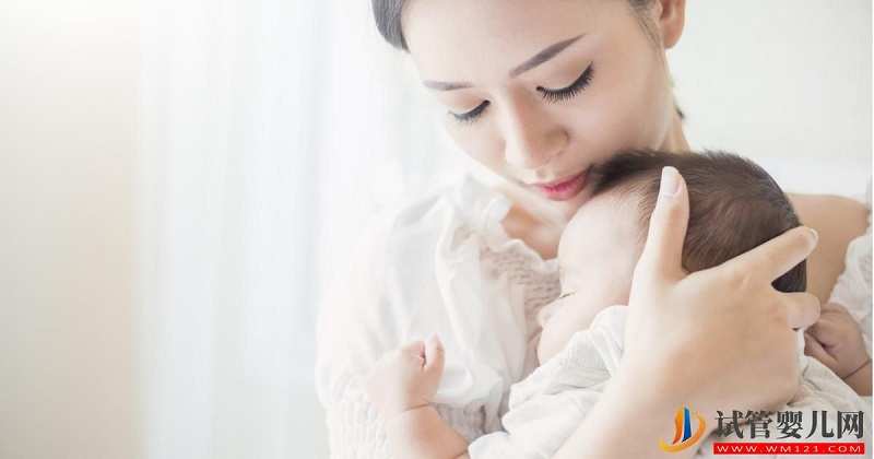 生產不到半年,43歲想為小18歲老公做試管嬰兒生男孩,心疼(圖1)