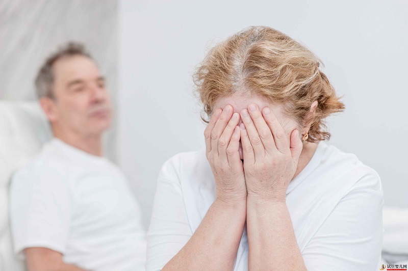 絕經越早，衰老越快？醫生：不要慌，在這一年齡范圍內絕經都正常(圖1)