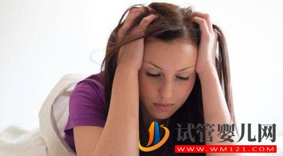 快絕經(jīng)的女人，身體會有3大“信號”，若你沒有，卵巢還算年輕！(圖1)