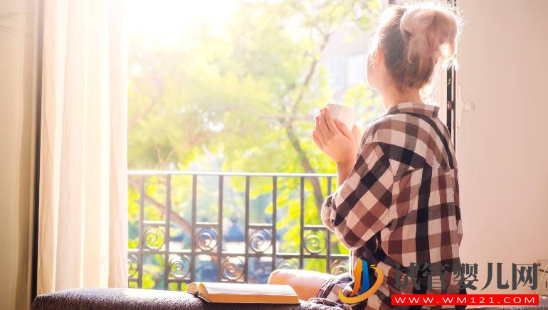 早晨的陽光也是在床上保持精力充沛所必需的，這里有 7 種增加性欲的方法(圖2)