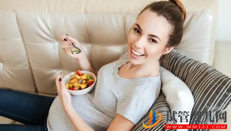 懷孕“吃兩個(gè)人的飯”明智與否?專家打破常見(jiàn)的懷孕神話 懷孕“吃兩個(gè)人的飯”明智與否?專家打破常見(jiàn)的懷孕神話(圖1)
