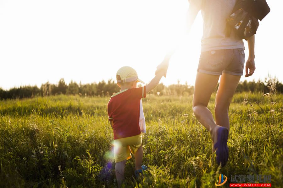 周末陪孩子做這5件事，和諧親子關系(圖1)