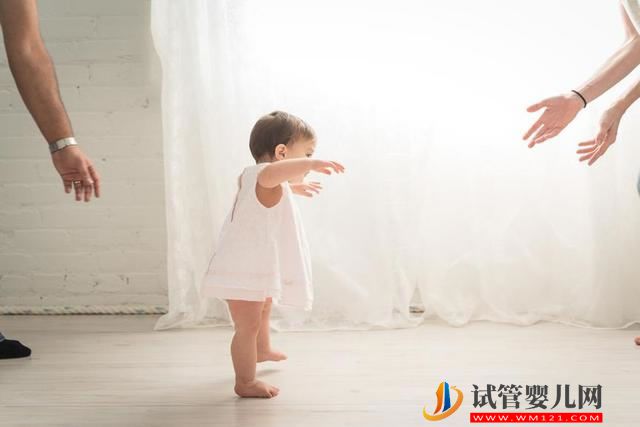 溺愛是對寶寶的軟暴力，爸媽趕緊停手(圖1)