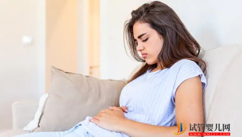 從嚴(yán)重抽筋到疲勞——冬季常見的 5 大經(jīng)期問題(圖1)