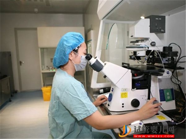 做二代試管選南通附屬醫(yī)院生殖科好還是婦幼保健院好？(圖1)