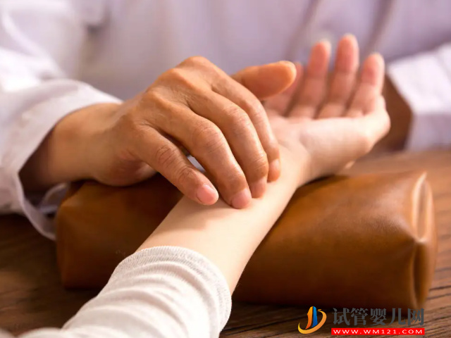 看孕婦手腕真能看出胎兒性別，過來人手把手教你測男女(圖2)