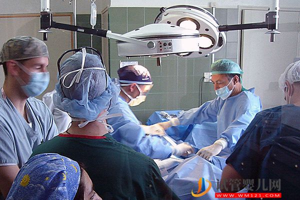 試管移植后前三天正確睡姿解析，第1天要平躺有利胚胎著床(圖1)