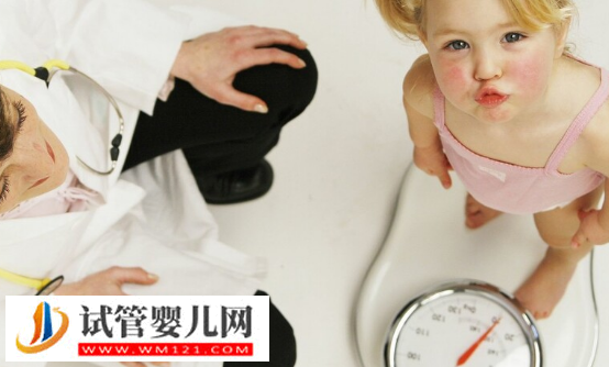 嬰兒每月體重增長標準表分享，長幾斤心里有數(圖2)