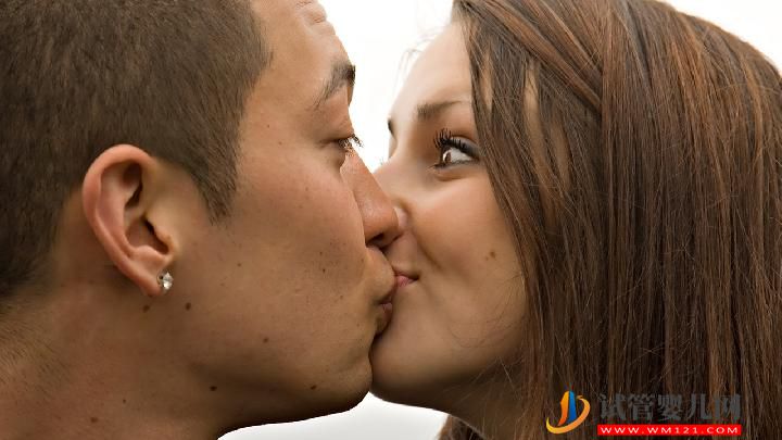 床圍、護欄僅為其一！嬰兒床這7件床上用品不可或缺 (圖3)